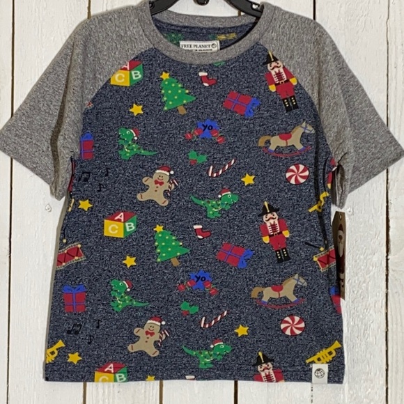 Free Planet Christmas T-Shirt - Picture 1 of 8
